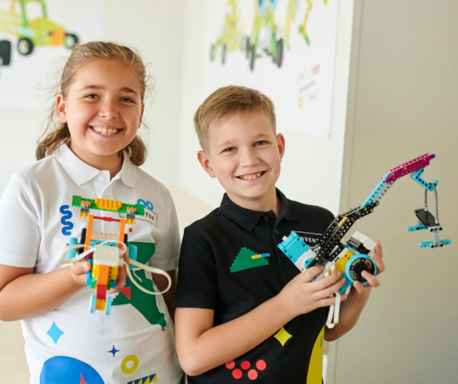 STEM-освіта (Science, Technology, Engineering, Mathematics) – це інтегрований підхід до навчання, який об’єднує науку, технології, інжене